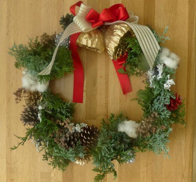 自然素材で作るクリスマスオーナメント作りの写真