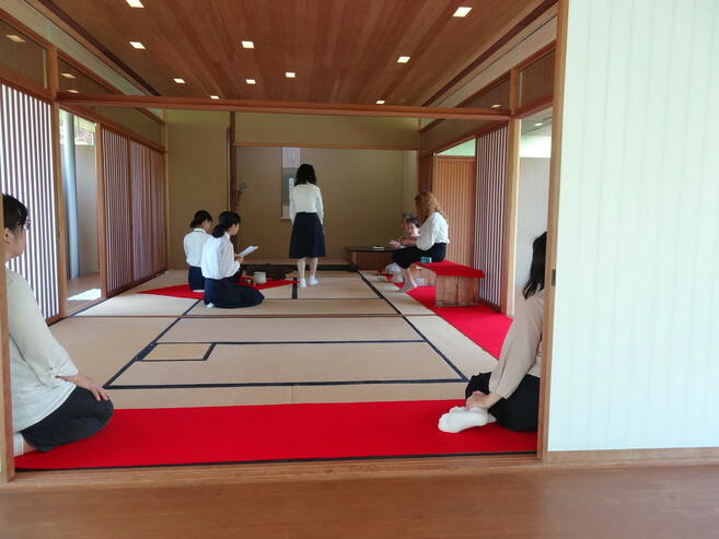 【馬場花木園】茶道体験教室の開催の写真