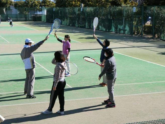 本牧市民公園テニス教室 平成29年度春期受講者募集の写真