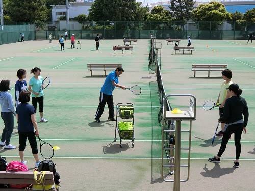 本牧市民公園「秋期テニス教室」受講者募集の写真