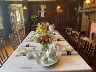 山手111番館 花と器のハーモニー2025