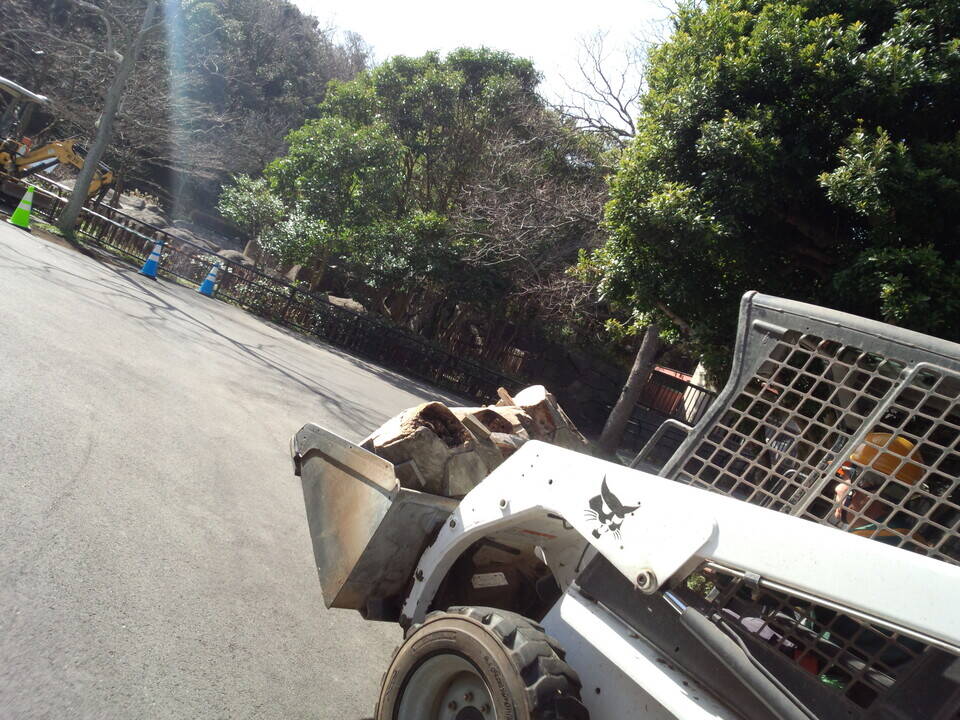 キリン運ぶ.jpg