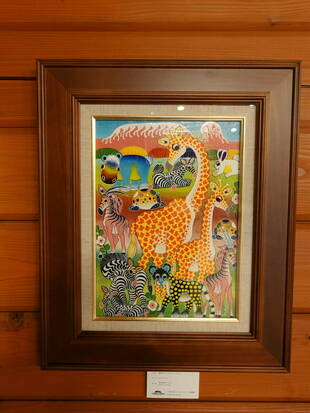 タンザニアアート「ティンガティンガ」を展示しました。