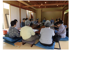 俳句教室が開催されました。