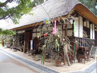 七夕飾りをおこないました。