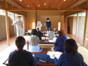 書を楽しむ講座が開催されました。