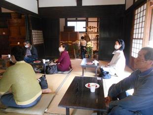 菊酒のふるまいが行われました。