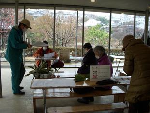 園内ガイドが開催されました。