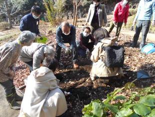 園芸講座が開催されました。