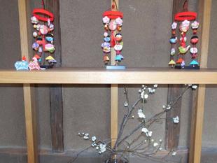吊るし雛が古民家東屋に！