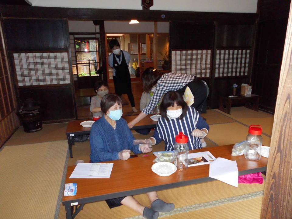 ウメシロップづくりが開催されました!の写真