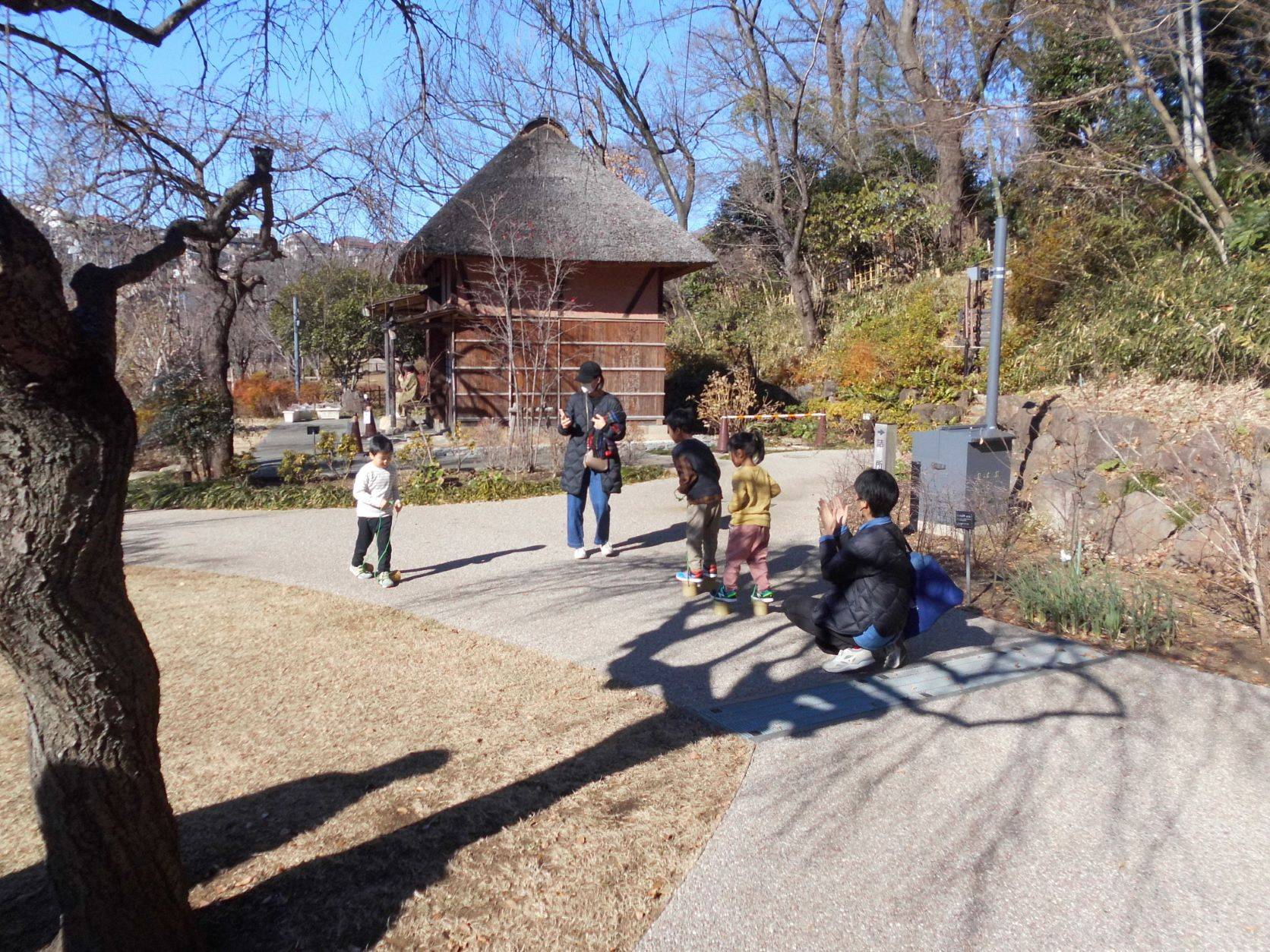お正月遊びで楽しみました!の写真