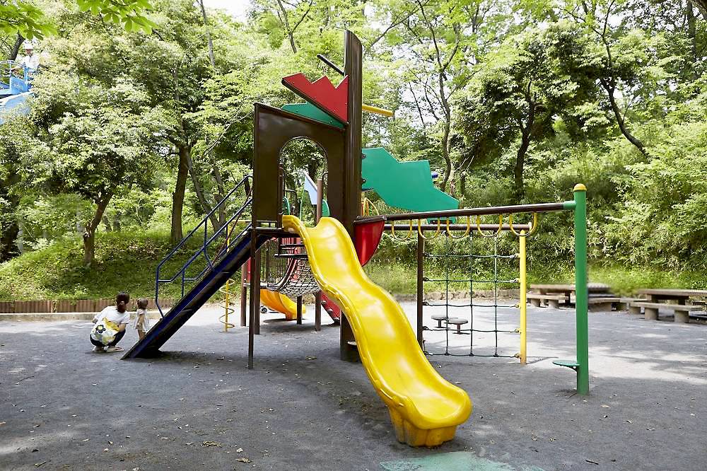 横浜市児童遊園地_遊具広場.jpg