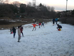 アクティブな雪遊び