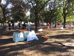 落ち葉・どんぐり清掃ありがとうございました