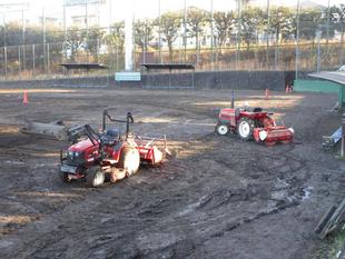 野球場の冬期整備