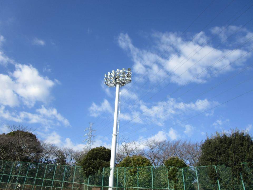 野球場ナイター照明の点検の写真