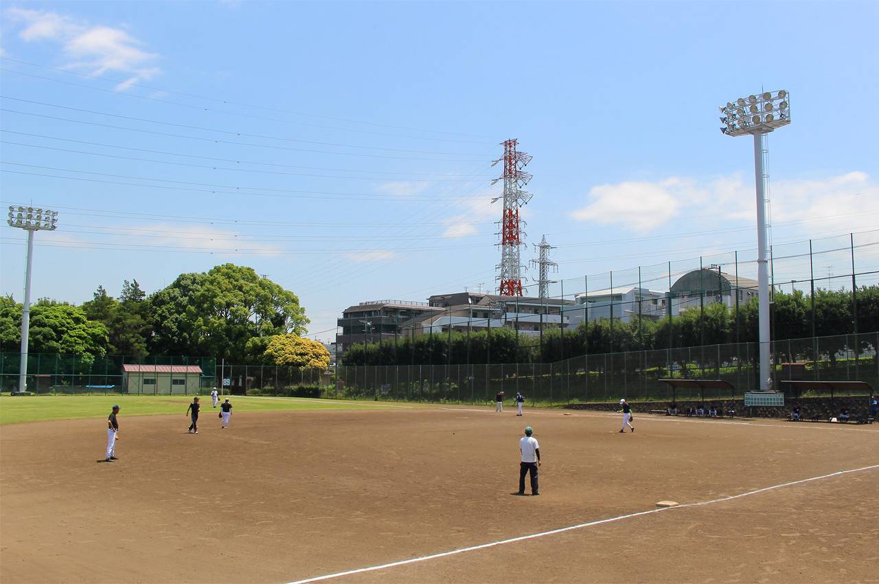 岸根公園_野球場.jpg