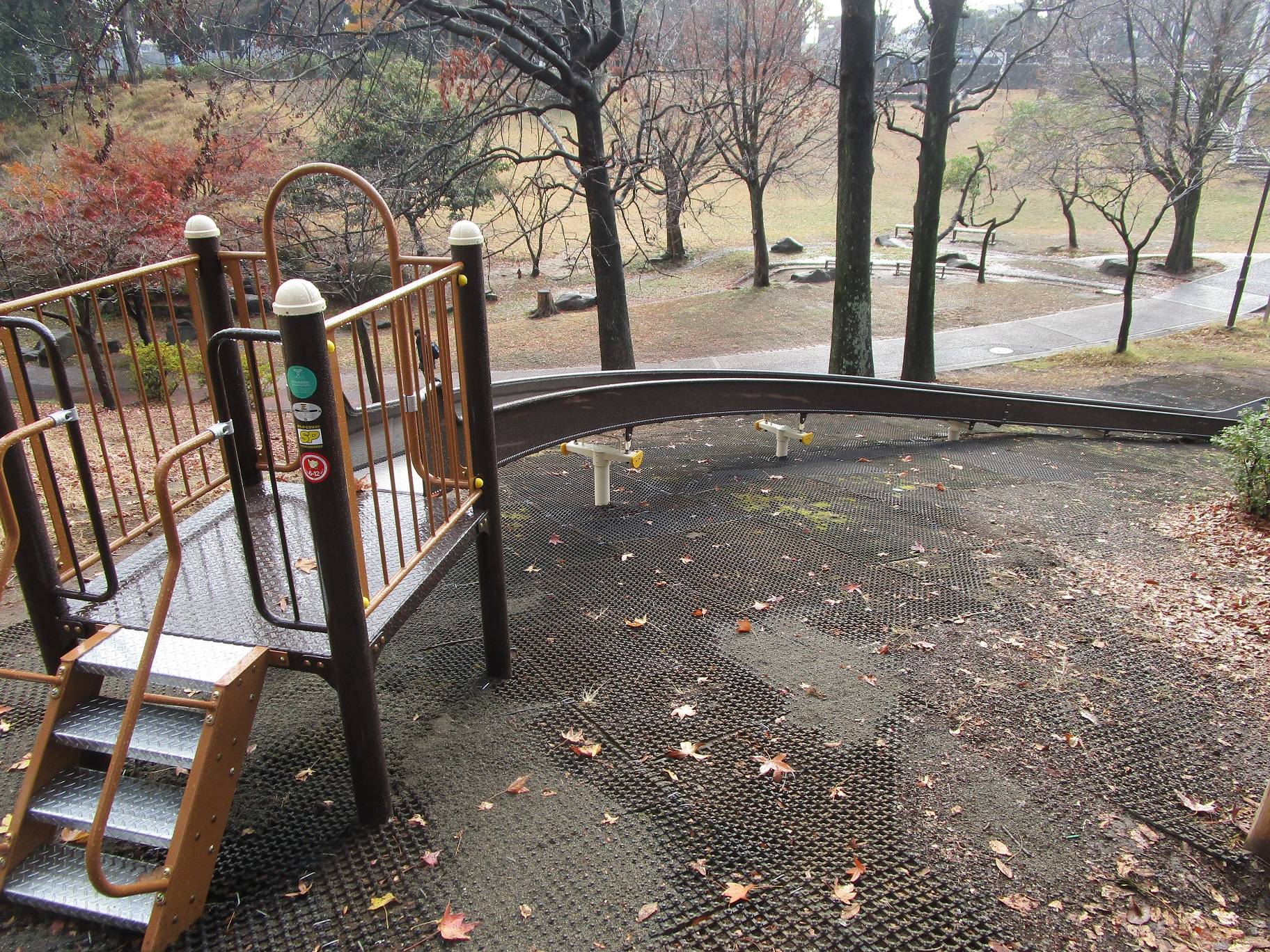 ローラーすべり台 (4).jpg