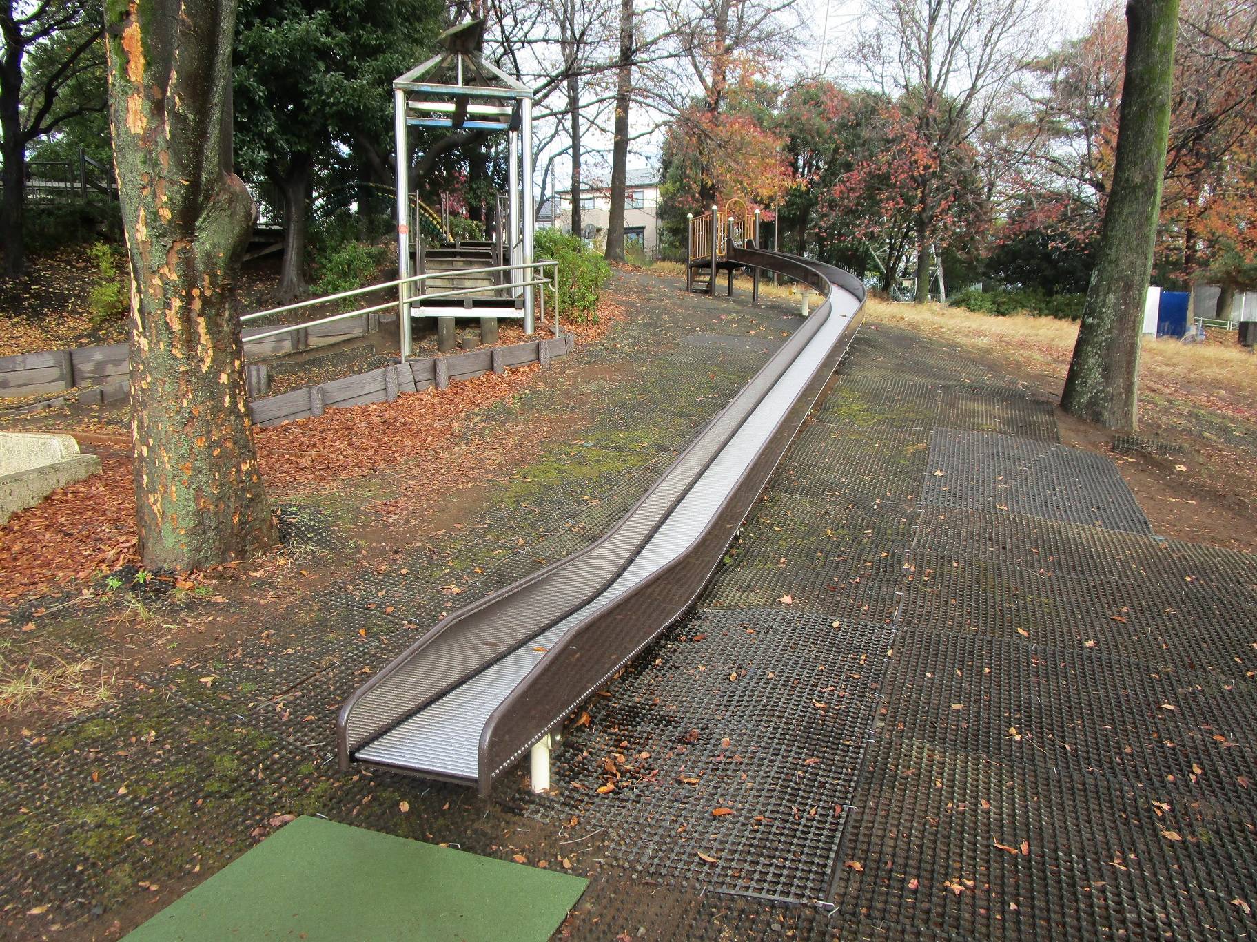 ローラーすべり台 (2).jpg