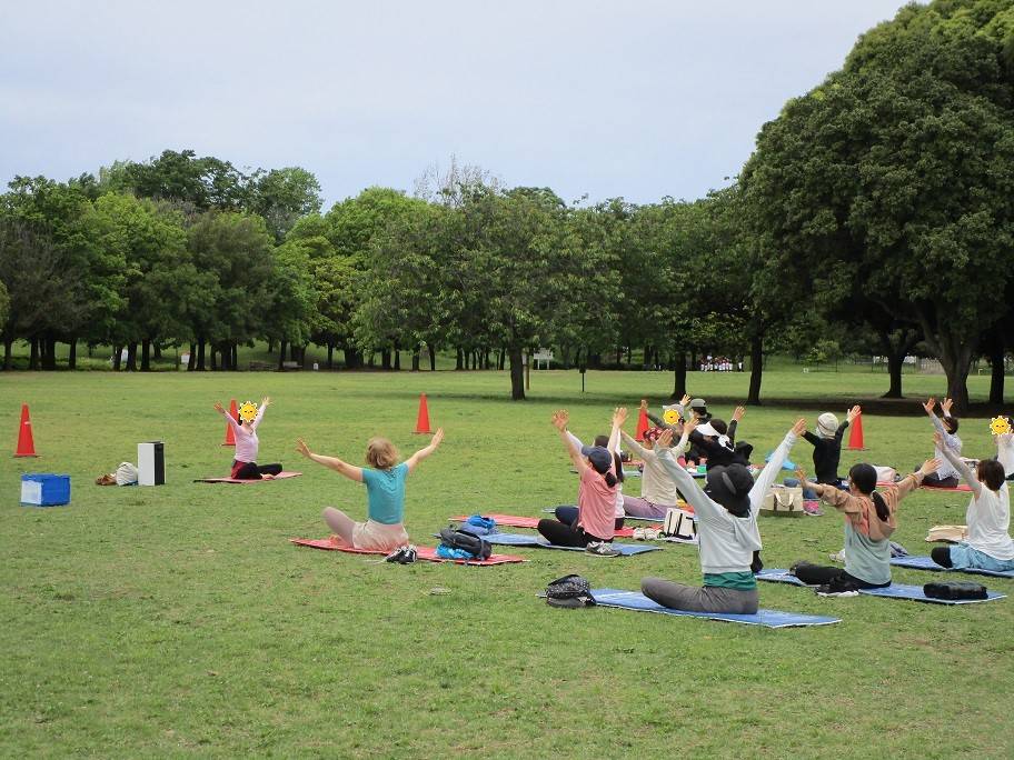 青空ヨガの写真 (2).jpg