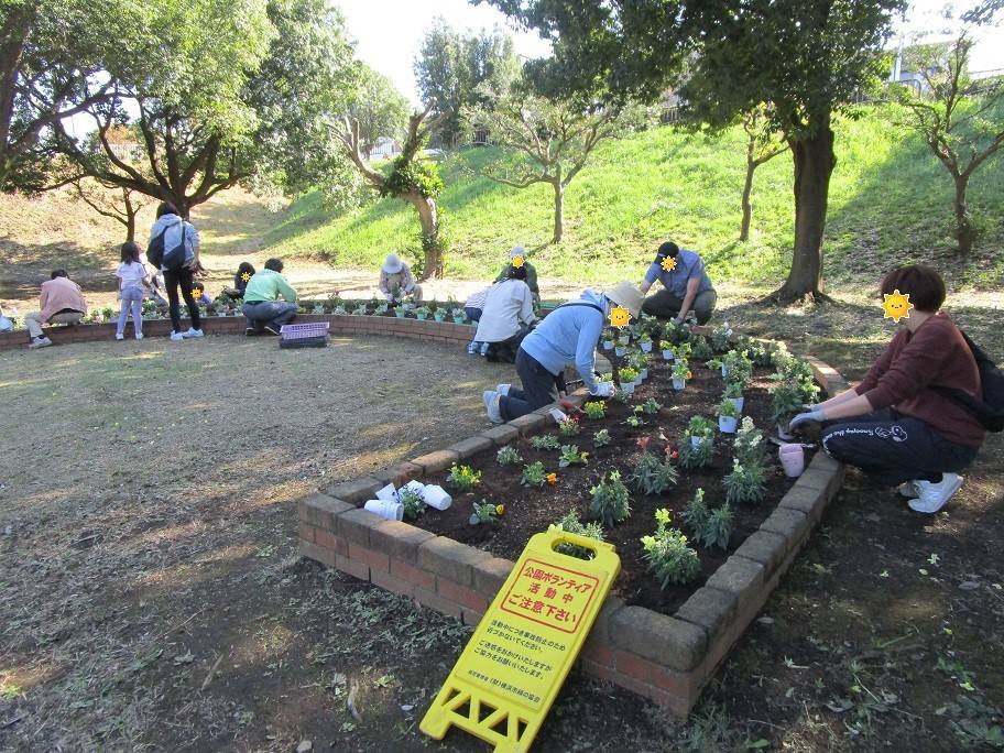 秋の花植えの写真 (5).jpg