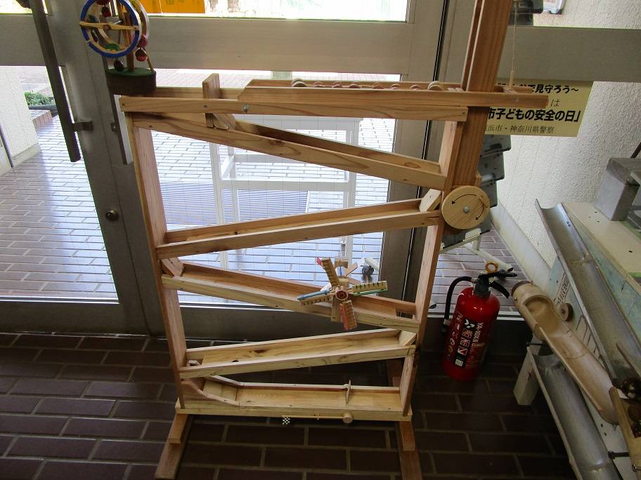 十六輪車の坂下り (4).jpg