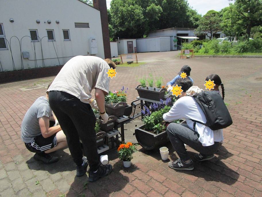 花植えボランティアの写真 (5).jpg