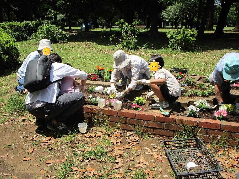花植えボランティアの写真 (2).jpg