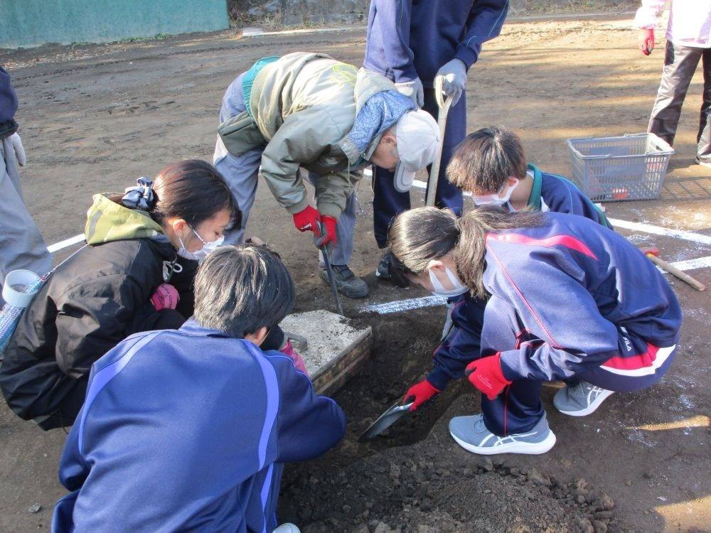 野球場ボランティア活動 (1).jpg