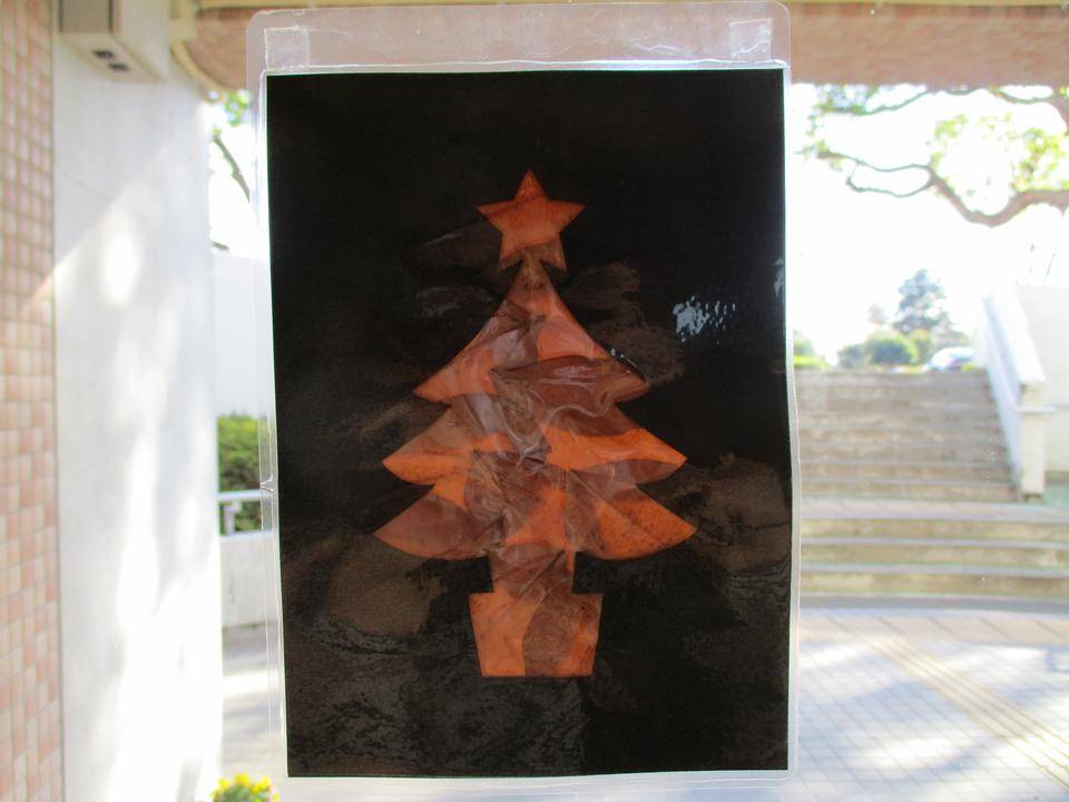 落ち葉でクリスマス！！　の写真