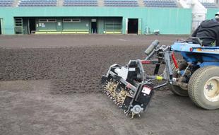 グランド整備の様子