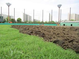 ①グラウンド整備の様子【令和4年6月13～17日】