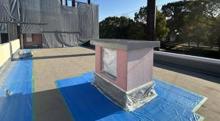 ピンク色のハト小屋？