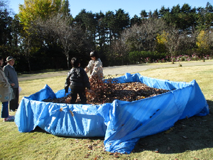 「落葉プール・クラフト教室」