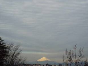 冬晴れと冬の雲と