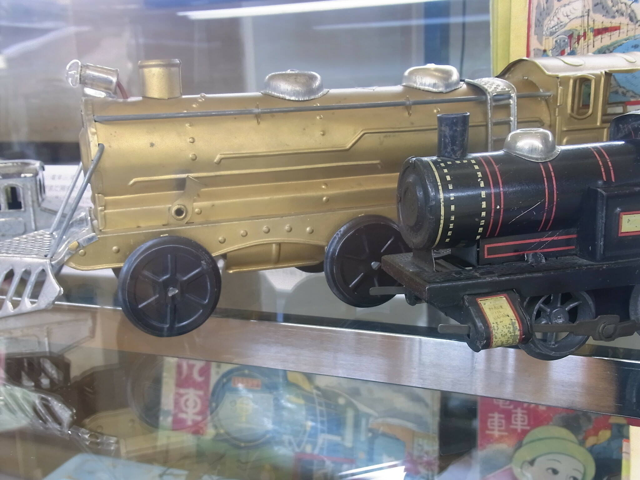 -絵本と玩具でたどる-「こども達の見た鉄道の100年」展の写真
