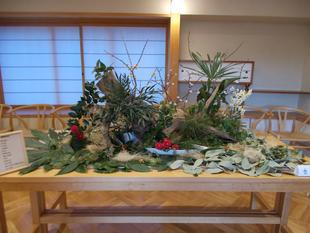 香気芬芬と陽春（日本ガーデンデザイン専門学校 学生花装飾展示）