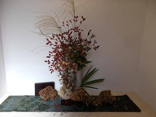 晩秋の館内装飾