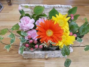 母の日のフラワーアレンジメント