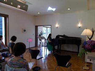 リビングコンサート「あじさいとピアノ」