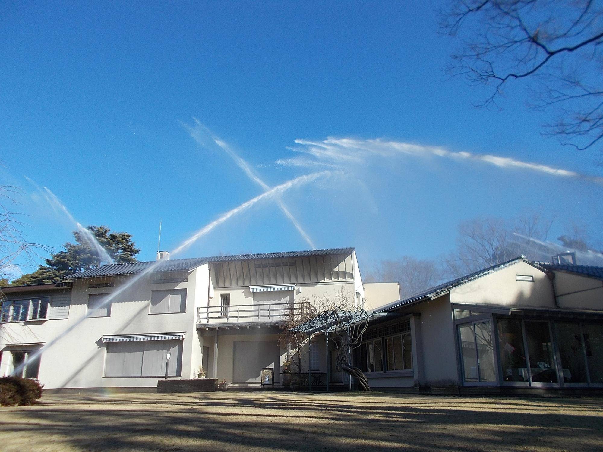 放水銃デモンストレーションの写真