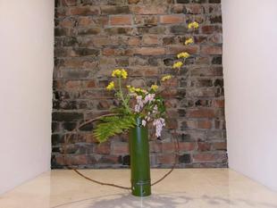 俣野別邸庭園の季節を生ける一葉式いけ花による装花とワークショップ