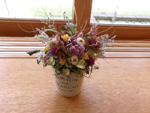 ドライフラワーのミニアレンジ作り