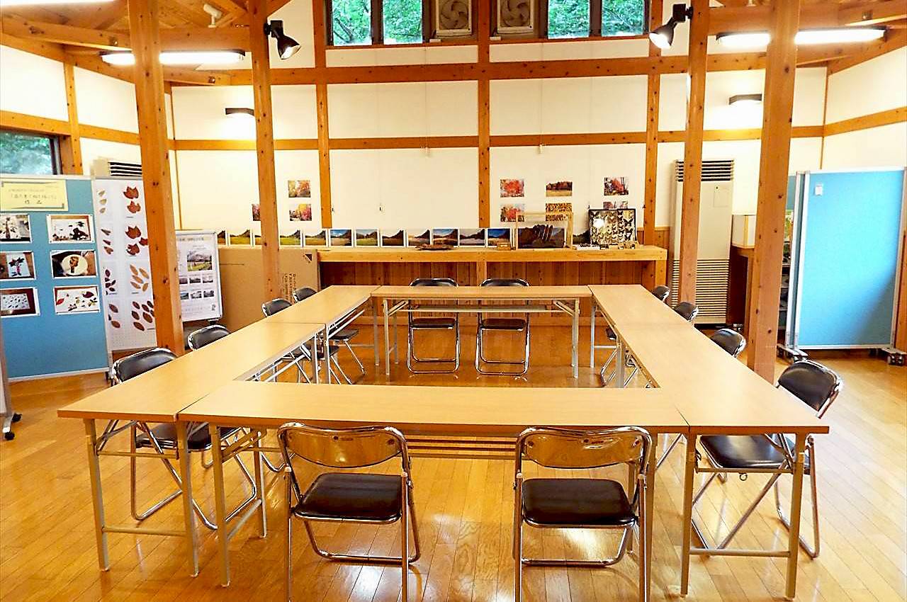 俣野別邸庭園_貸集会室_休憩棟休憩室1.jpg