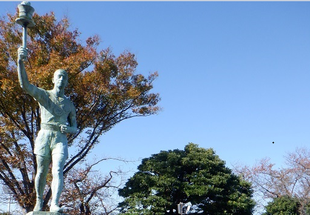 冬の花苗え～主園路及び平沼像周辺