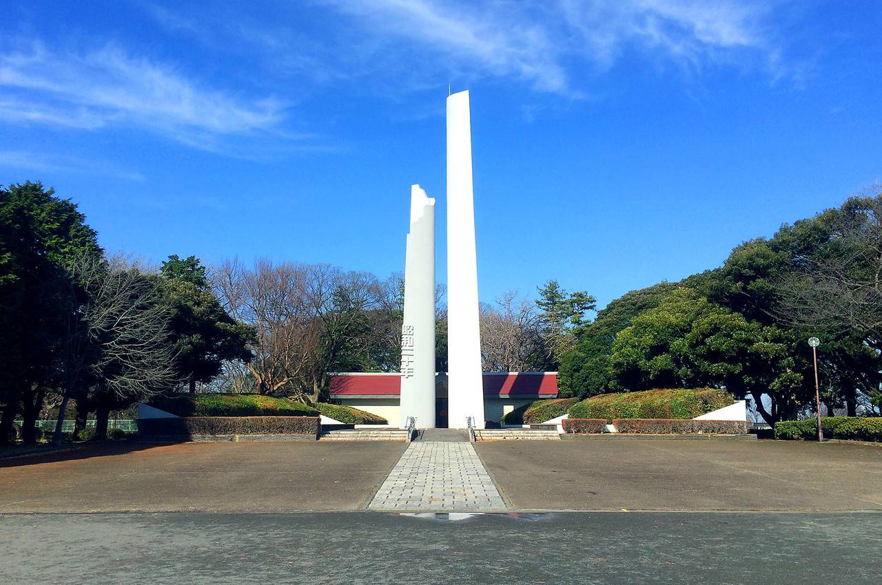 三ツ沢公園_横浜市戦没者慰霊塔.jpg