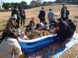 【落ち葉＆ボールプール】を開催したよ～♪