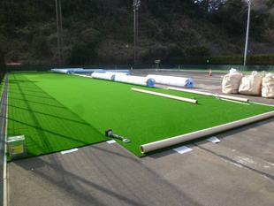 長浜公園テニスコート張替工事順調！