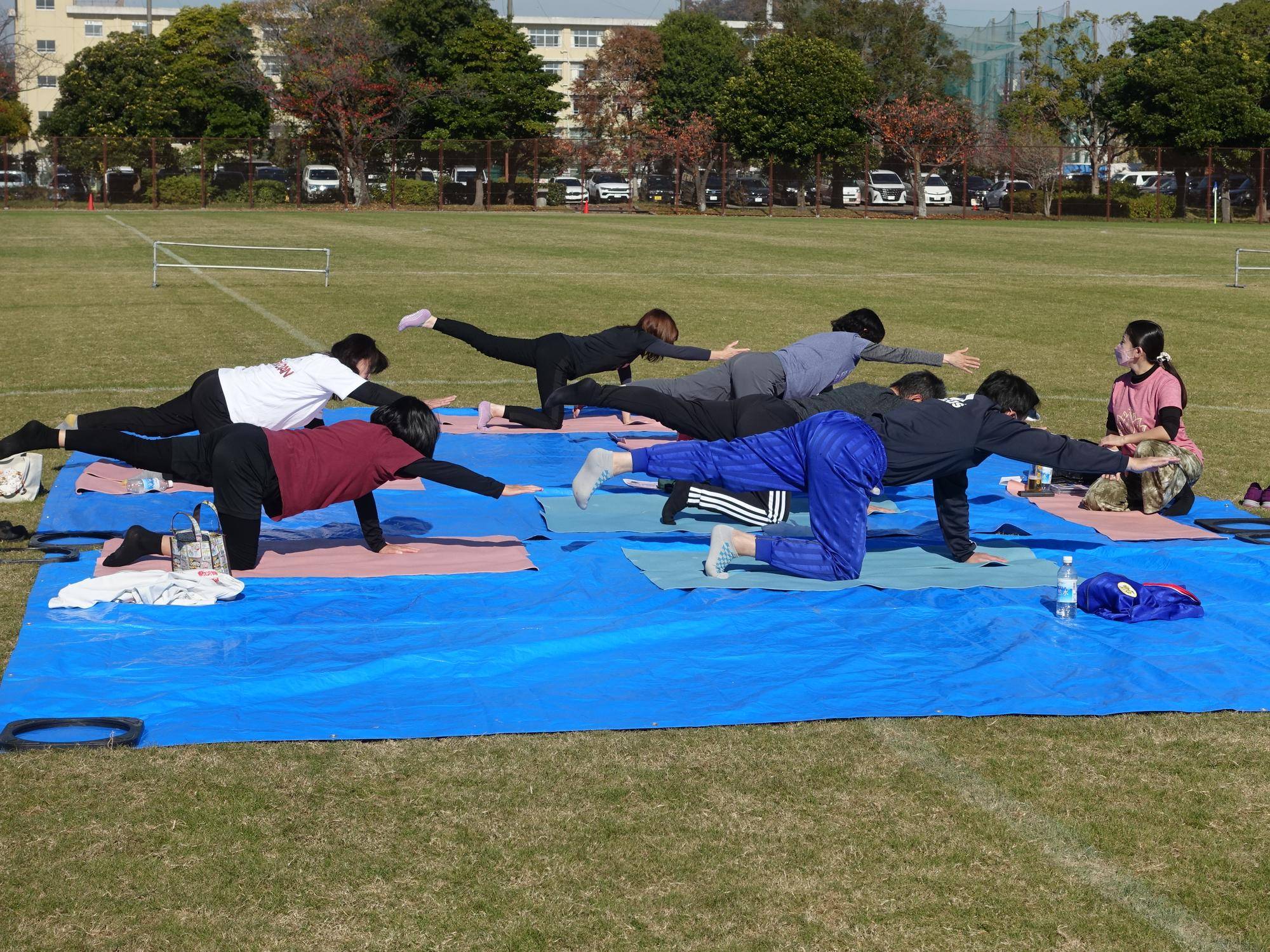 【青空ヨガ教室】を開催しました（11月24日）♡の写真